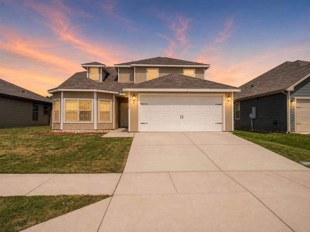 8212 Buck Mountain Pass, Fort Worth, TX 76179