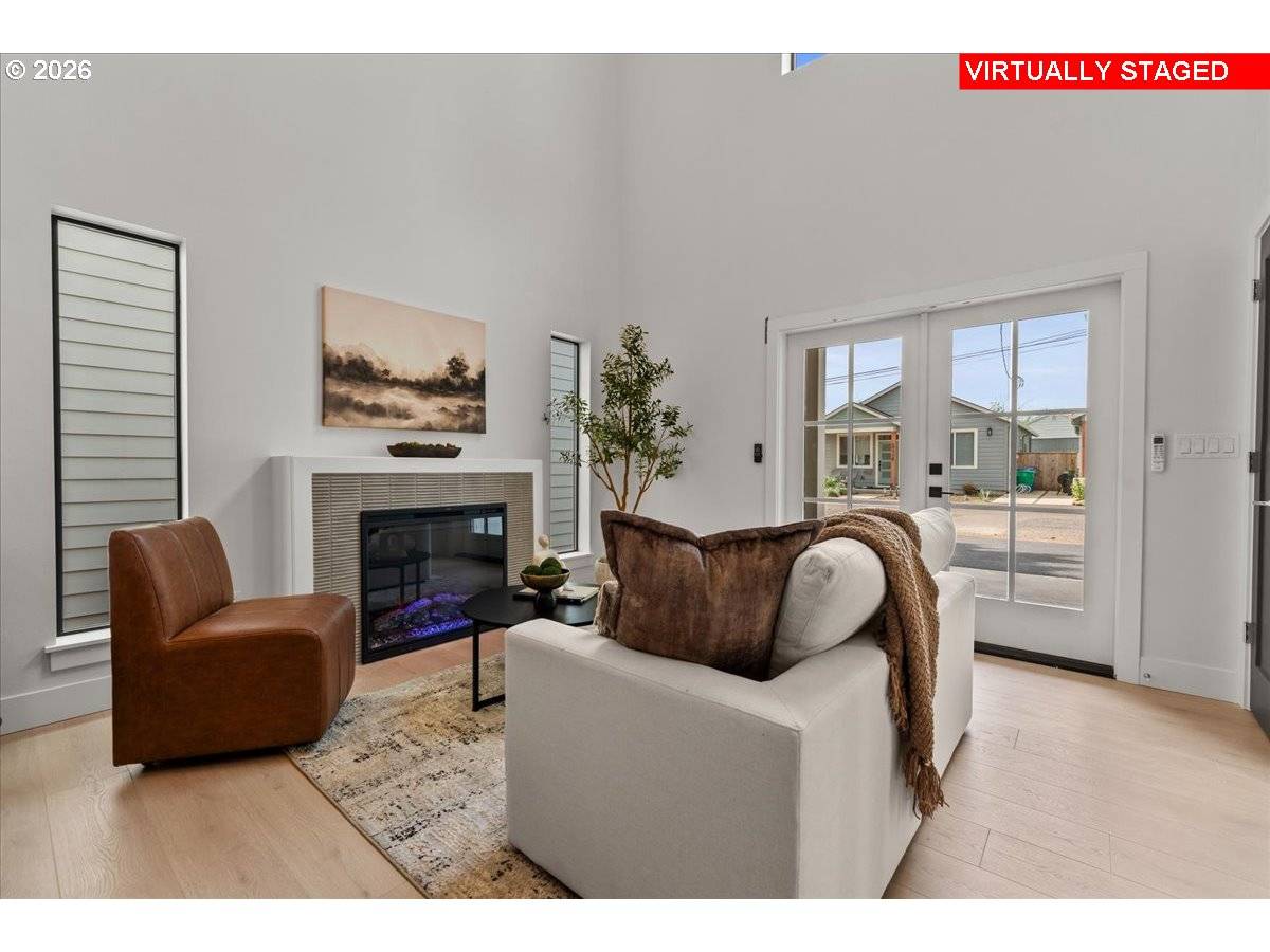 7880 SE 70th AVE, Portland, OR 97206