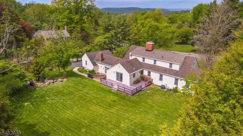 10 Cedar Wax Wing Rd, Allamuchy Twp., NJ 07840