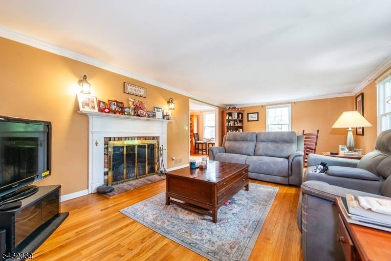 10 Cedar Wax Wing Rd, Allamuchy Twp., NJ 07840