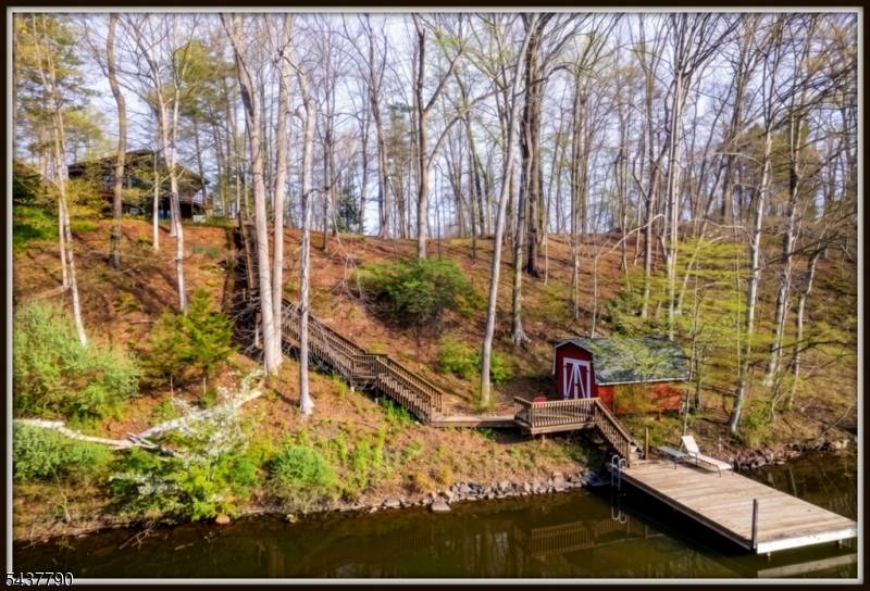118 Ridge Rd, Hampton Twp., NJ 07860