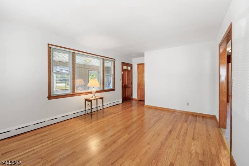 623 1St Ave, Raritan Boro, NJ 08869