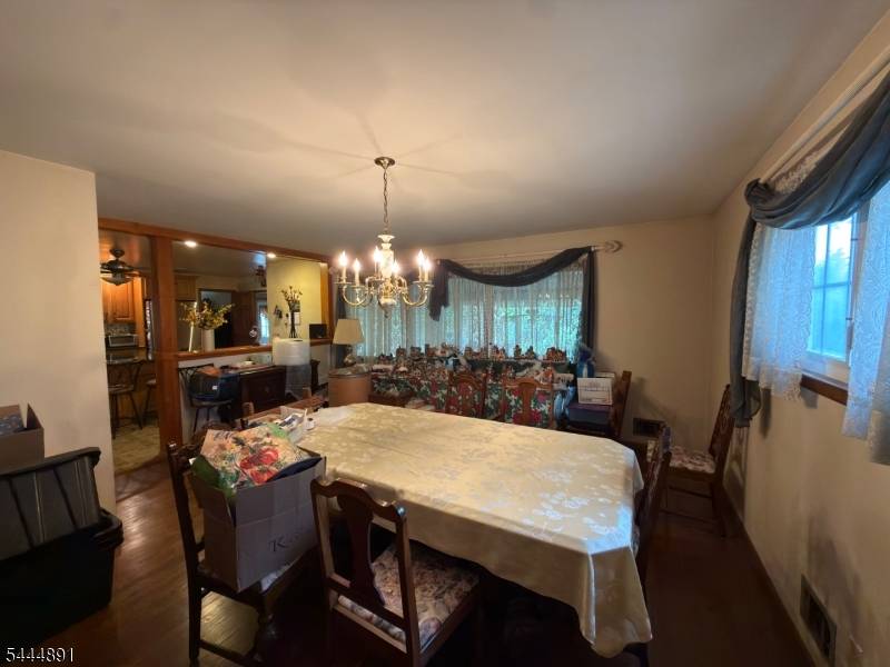 24 Beardslee Rd, Millstone Boro, NJ 08844