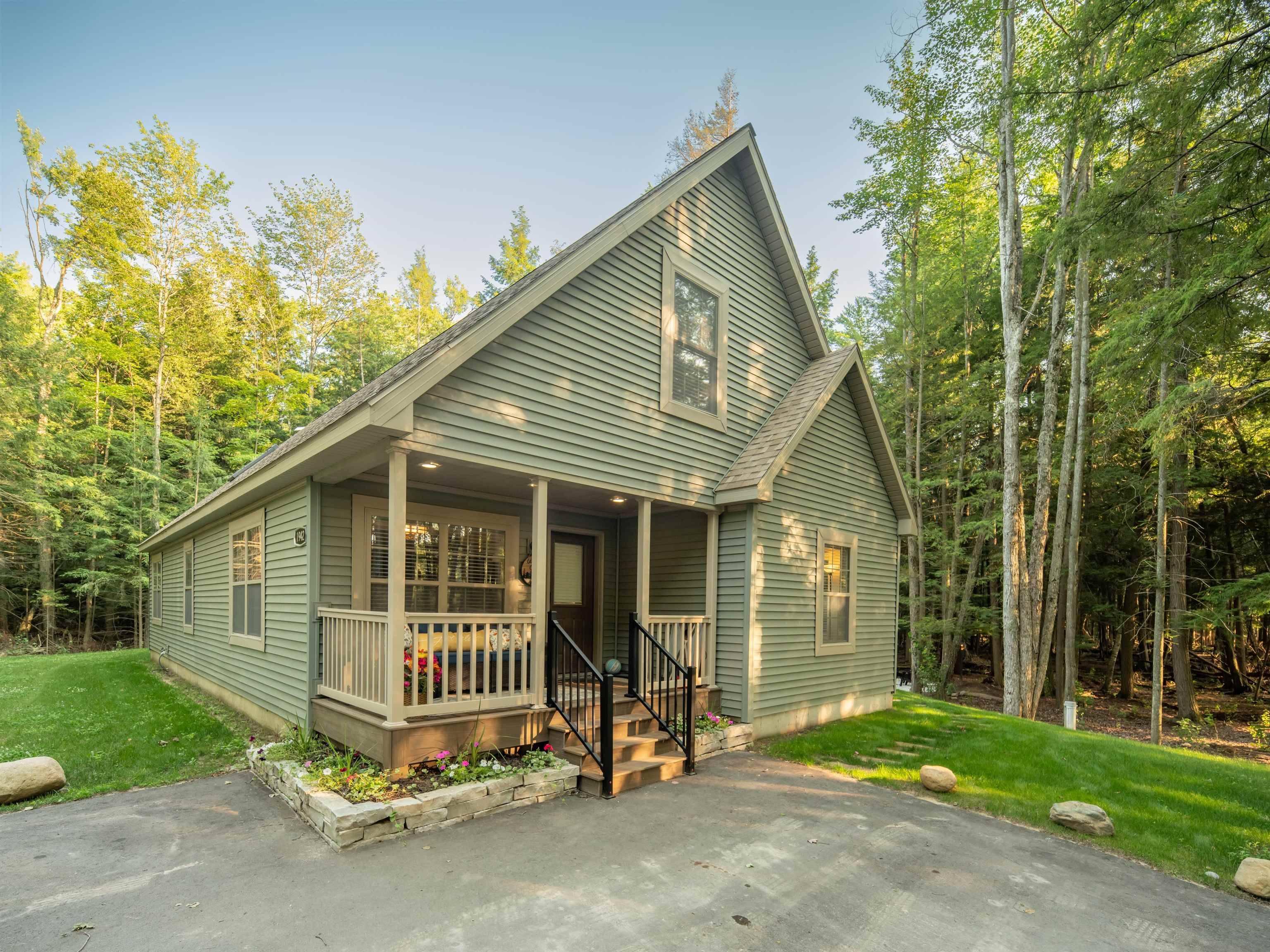 1942 Hoosier Valley RD, Blair Twp, MI 49685