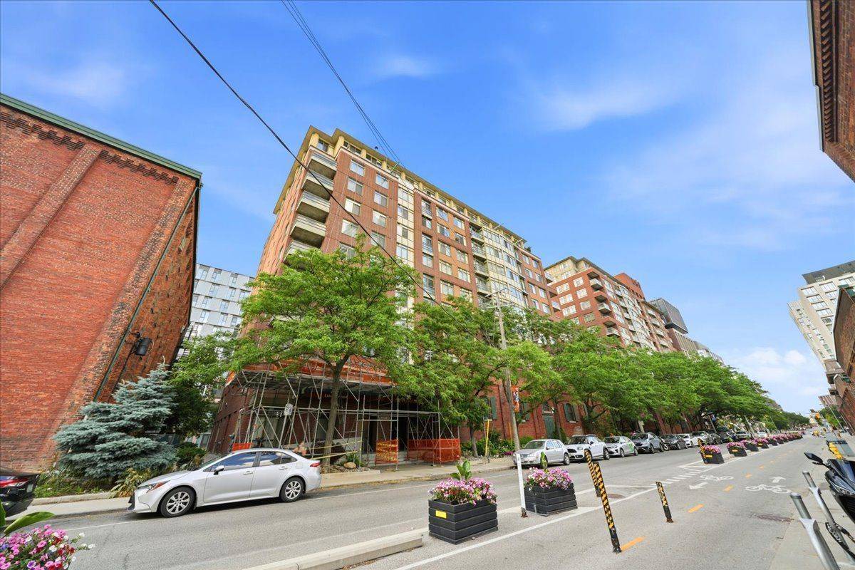 70 Mill ST #302, Toronto C08, ON M5A 4R1