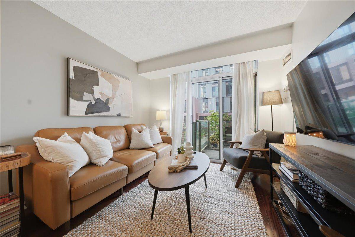 70 Mill ST #302, Toronto C08, ON M5A 4R1