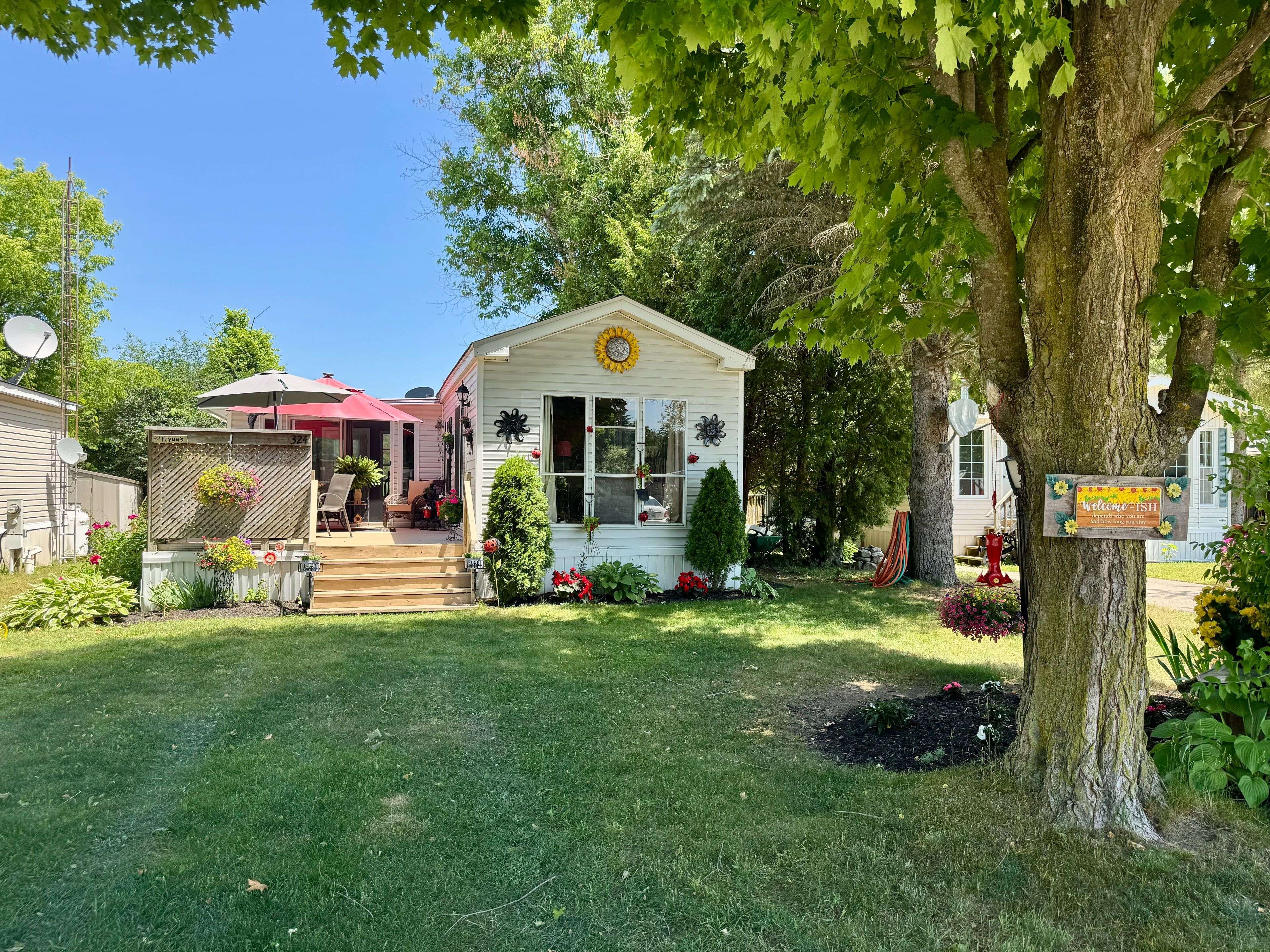 285 Crydermans Side Road #324, Georgina, ON L0E 1A0