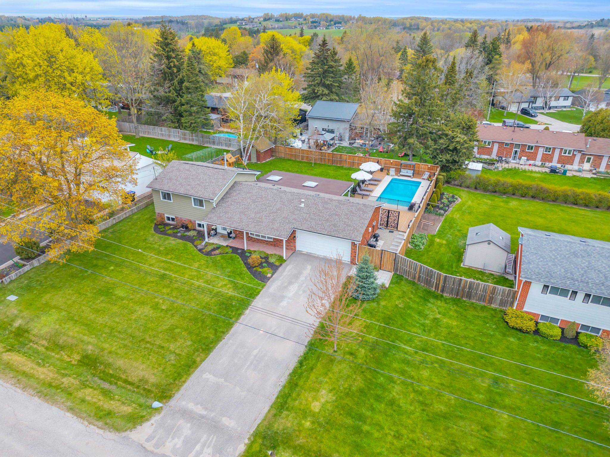17 Cummings RD, Bradford West Gwillimbury, ON L0G 1B0