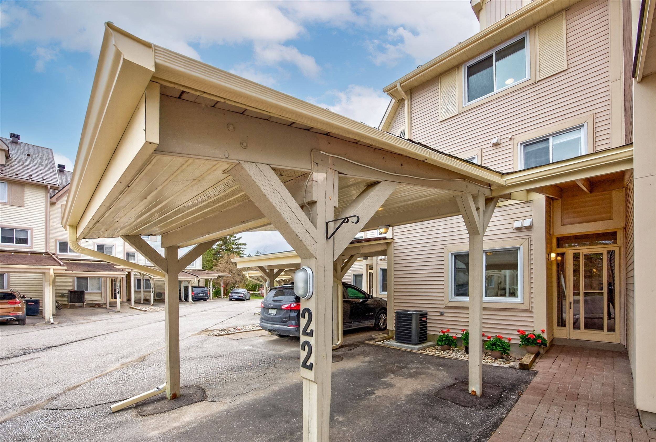 100 Laguna Pkwy #22, Ramara, ON L0K 1B0