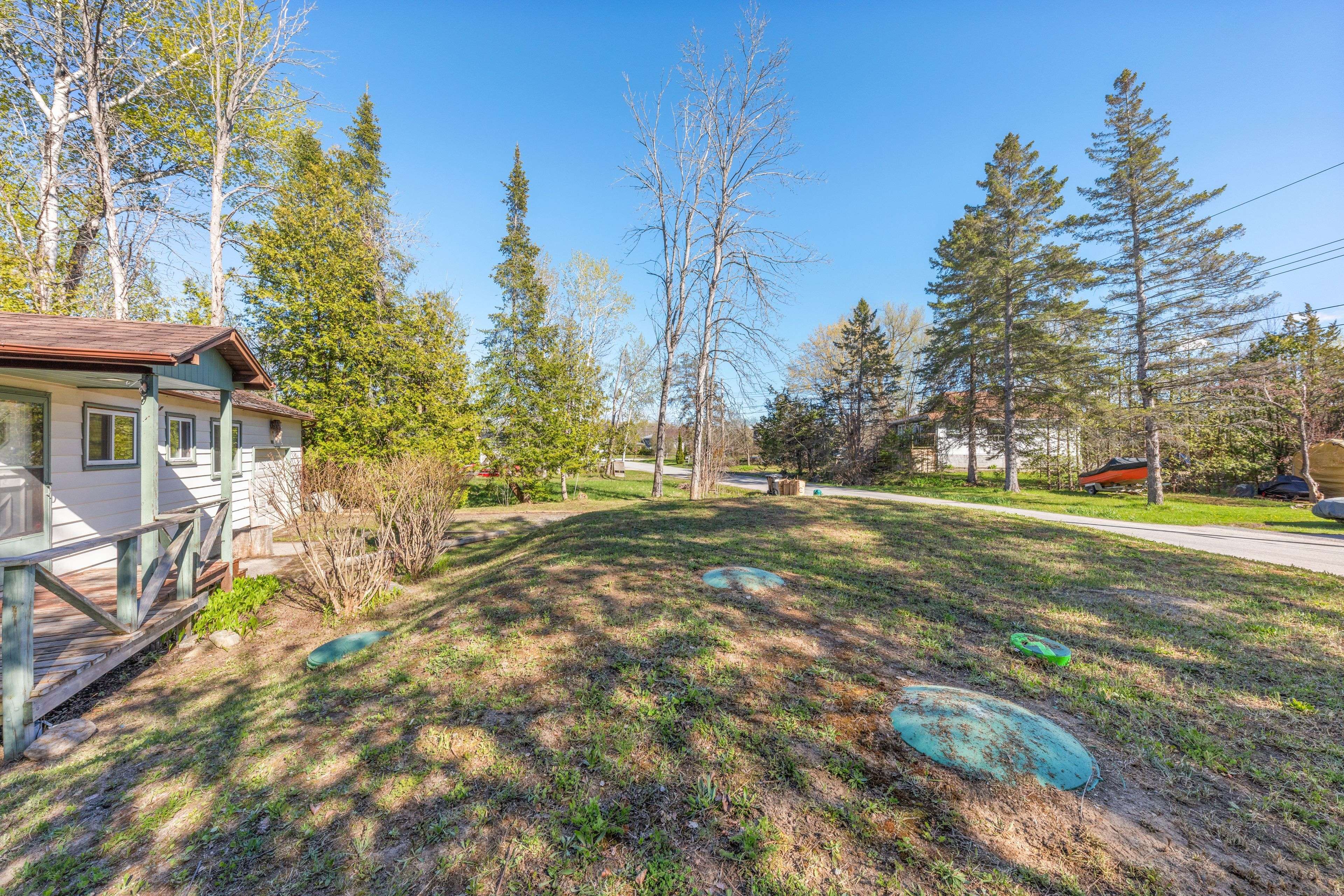 183 Paradise AVE, Tay, ON L0K 1R0