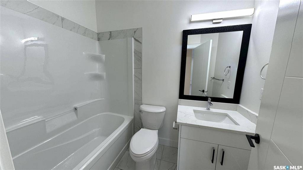 1191 Nightingale TERRACE, Saskatoon, SK S7L 7N5