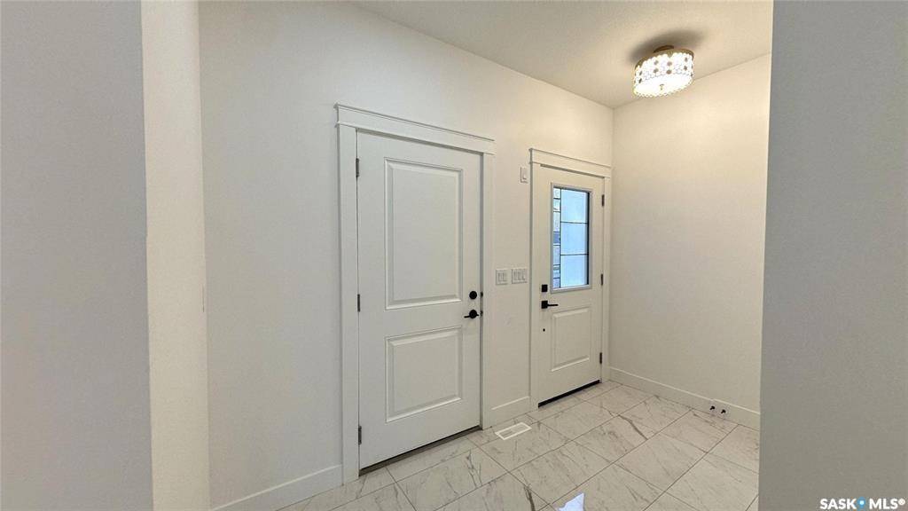 1191 Nightingale TERRACE, Saskatoon, SK S7L 7N5