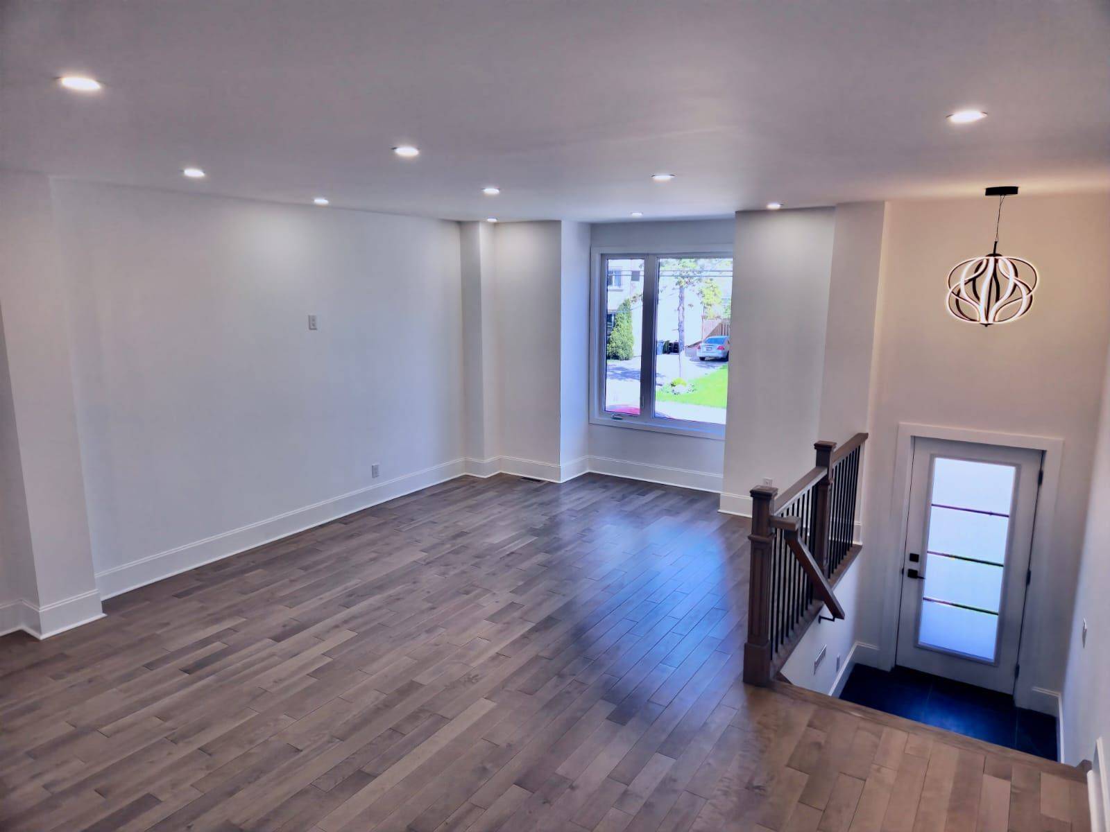 21B Roseland DR, Toronto W06, ON M8W 1Y3