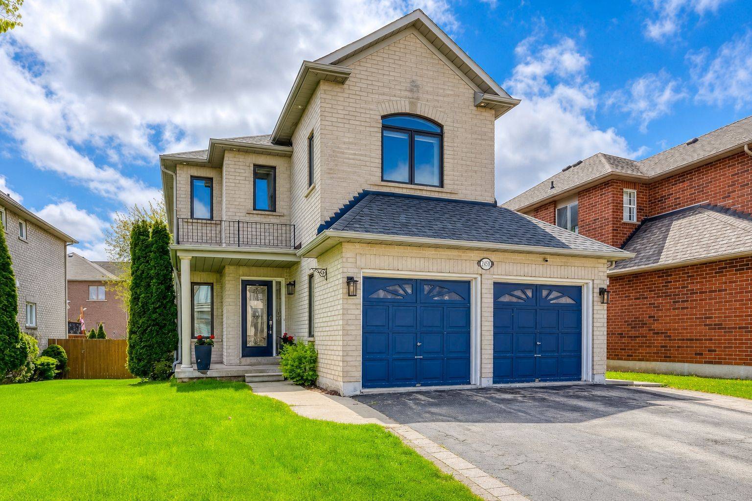 2458 NICHOLS DR, Oakville, ON L6H 6Y5