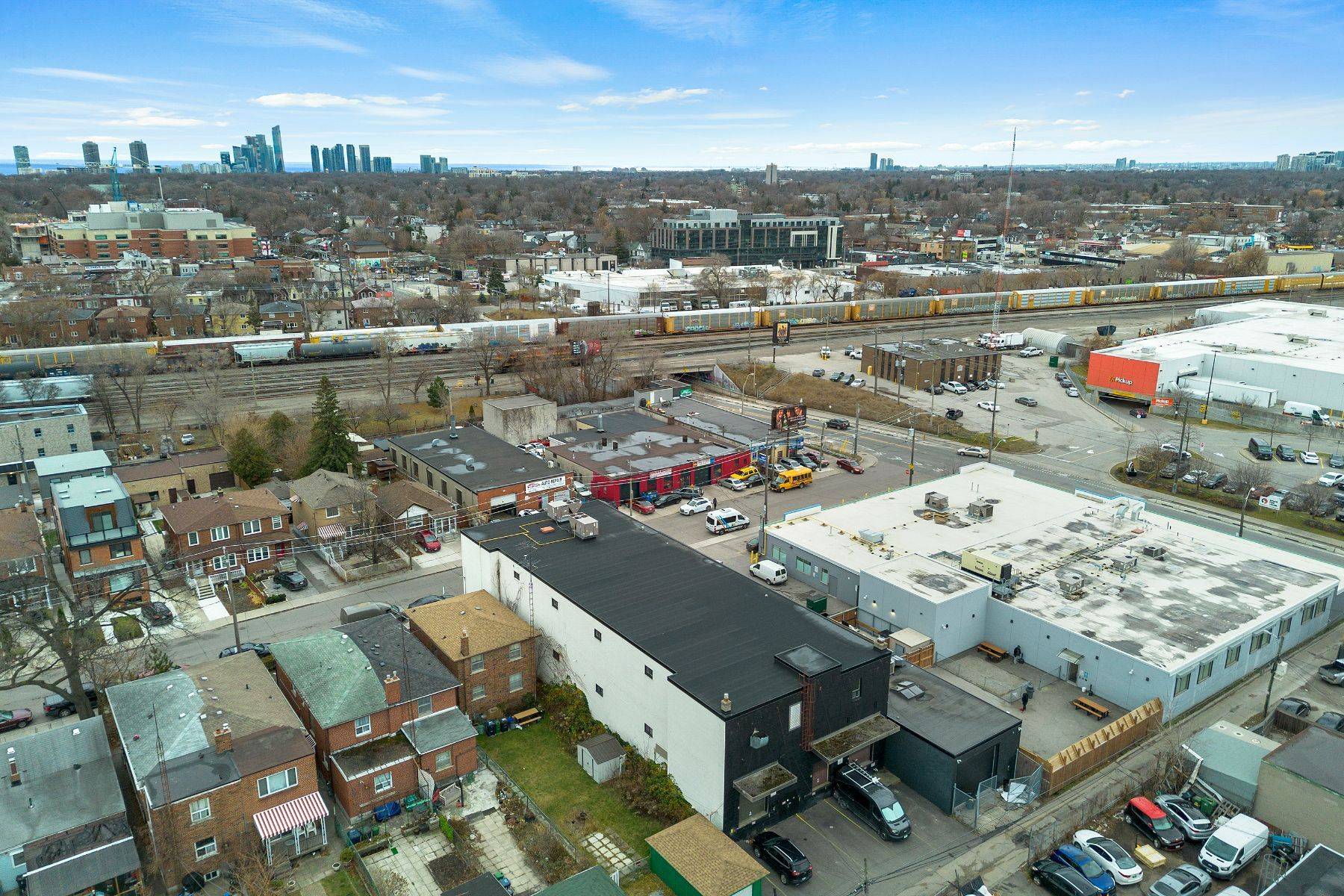 346-348 Ryding AVE, Toronto W02, ON M6N 1H5