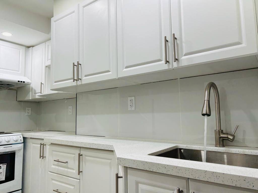 35 Brixham LN #BASEMENT UNIT, Brampton, ON L7A 5K2