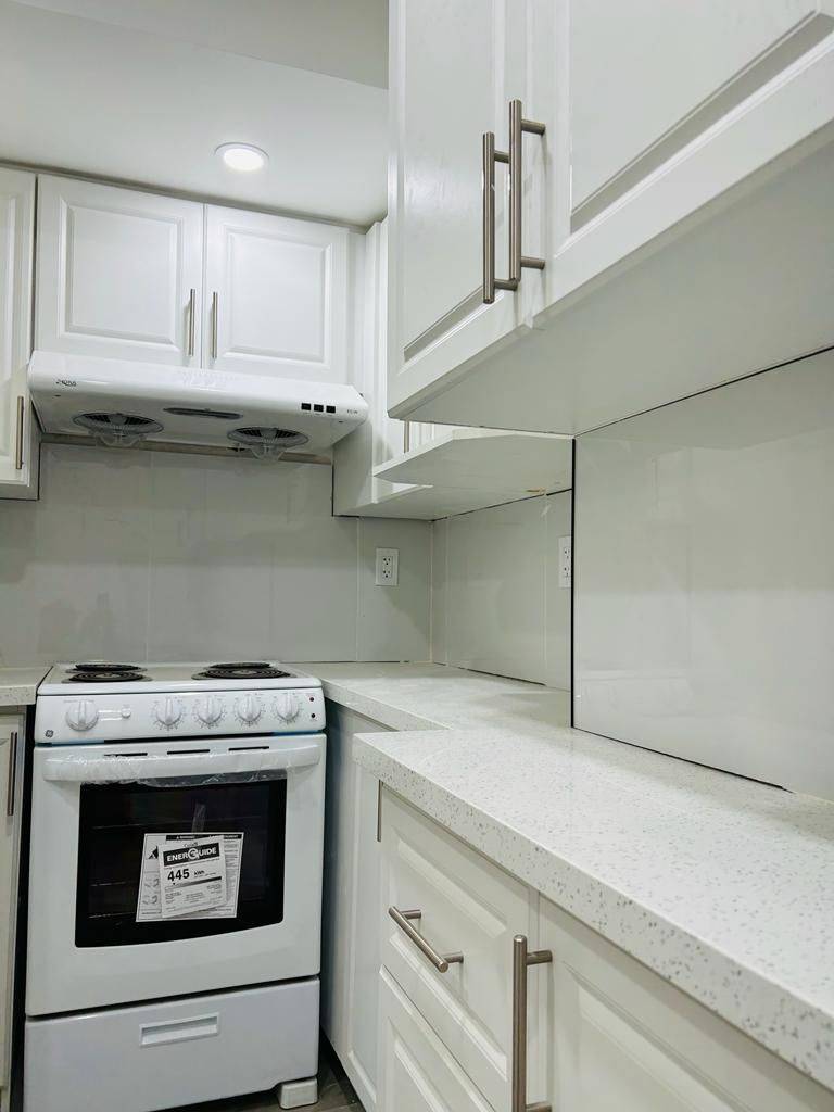 35 Brixham LN #BASEMENT UNIT, Brampton, ON L7A 5K2