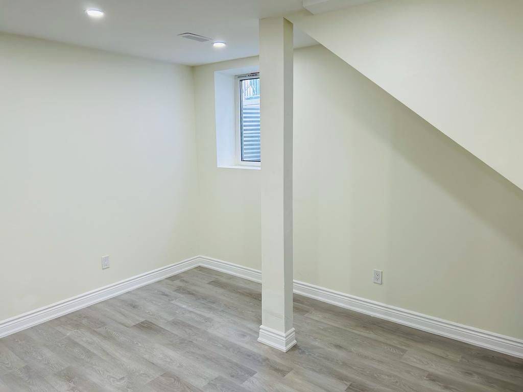 35 Brixham LN #BASEMENT UNIT, Brampton, ON L7A 5K2