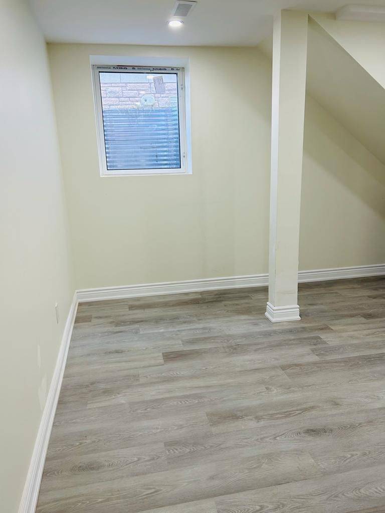 35 Brixham LN #BASEMENT UNIT, Brampton, ON L7A 5K2