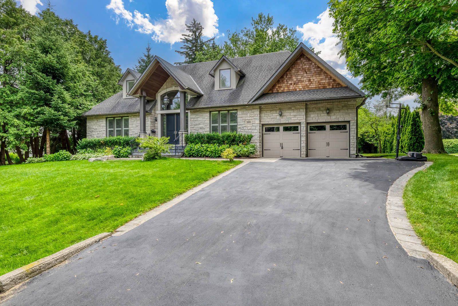 168 Walby DR, Oakville, ON L6L 4E2