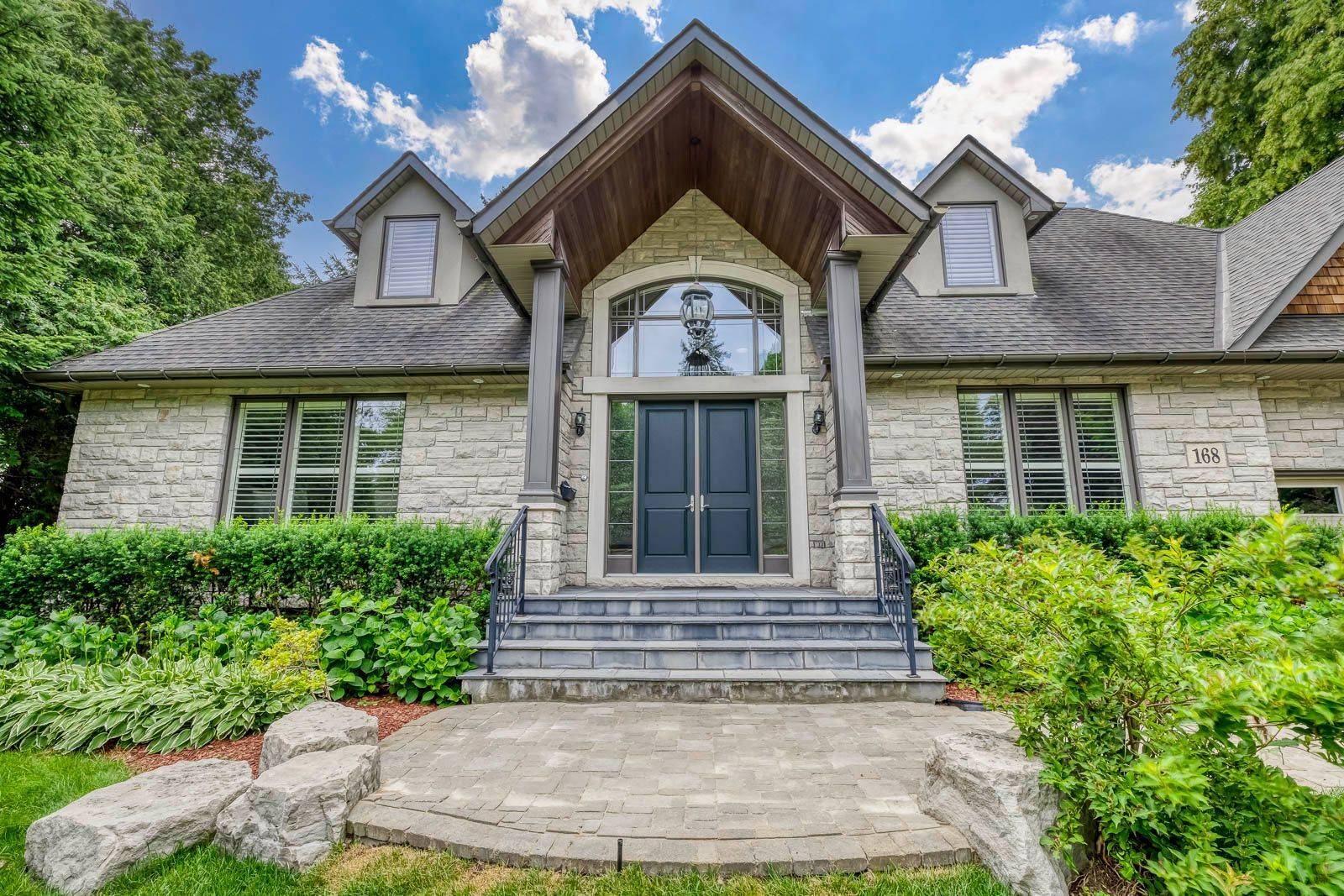 168 Walby DR, Oakville, ON L6L 4E2