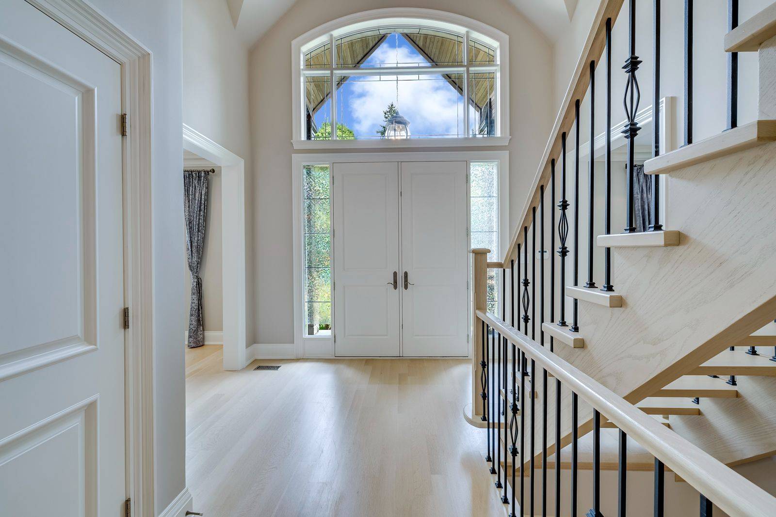 168 Walby DR, Oakville, ON L6L 4E2