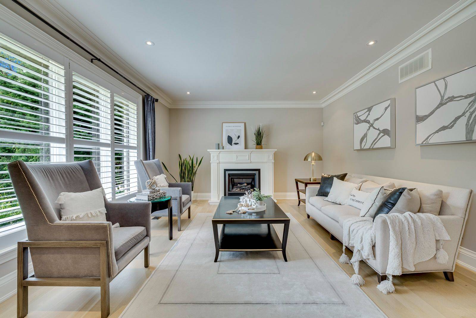 168 Walby DR, Oakville, ON L6L 4E2