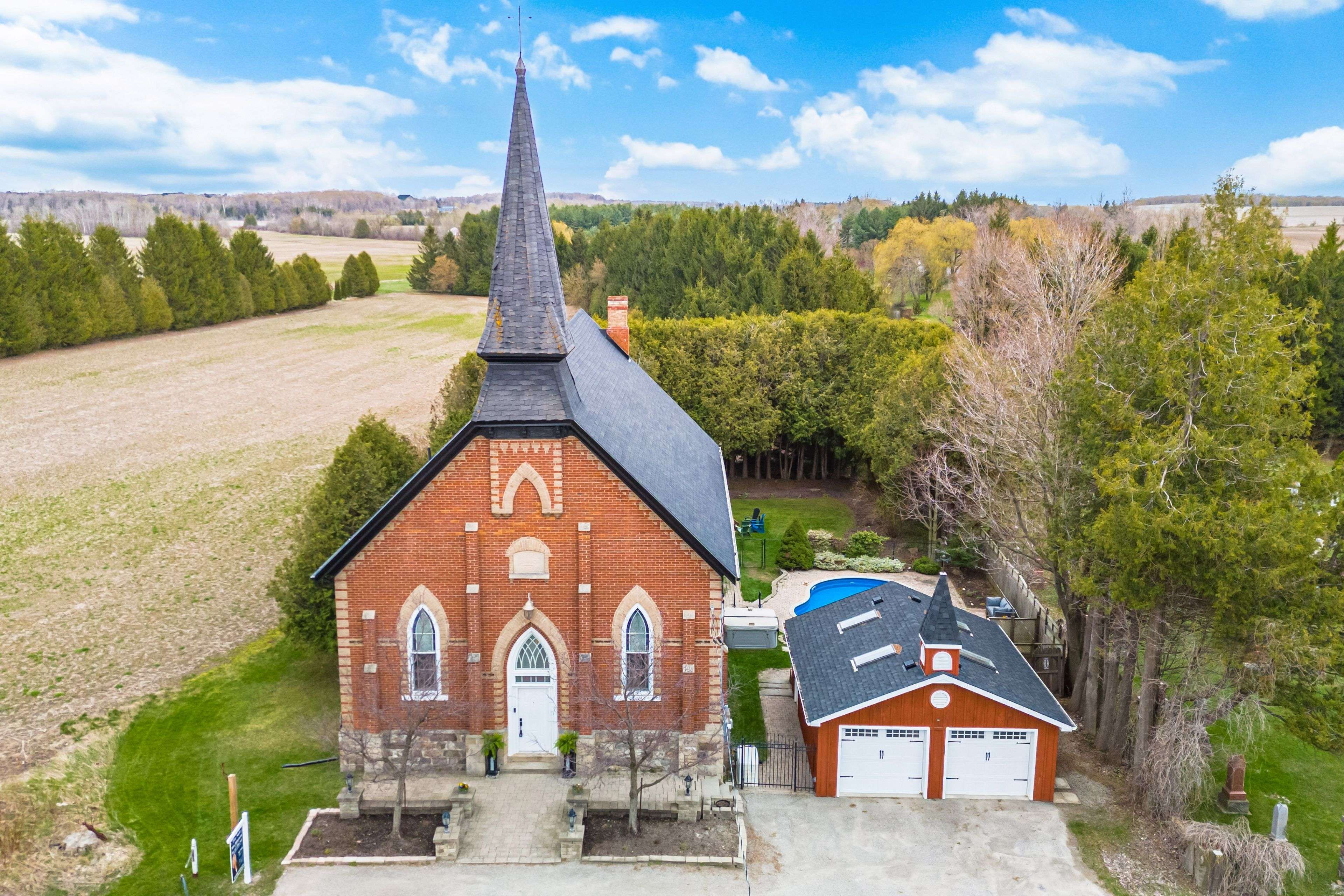 62280 County Road 3 RD, East Garafraxa, ON L9W 7H9