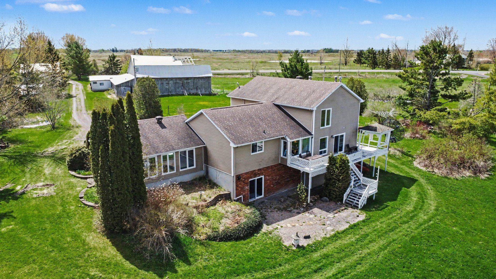 935 Concession 1 RD, Alfred And Plantagenet, ON K0B 1J0