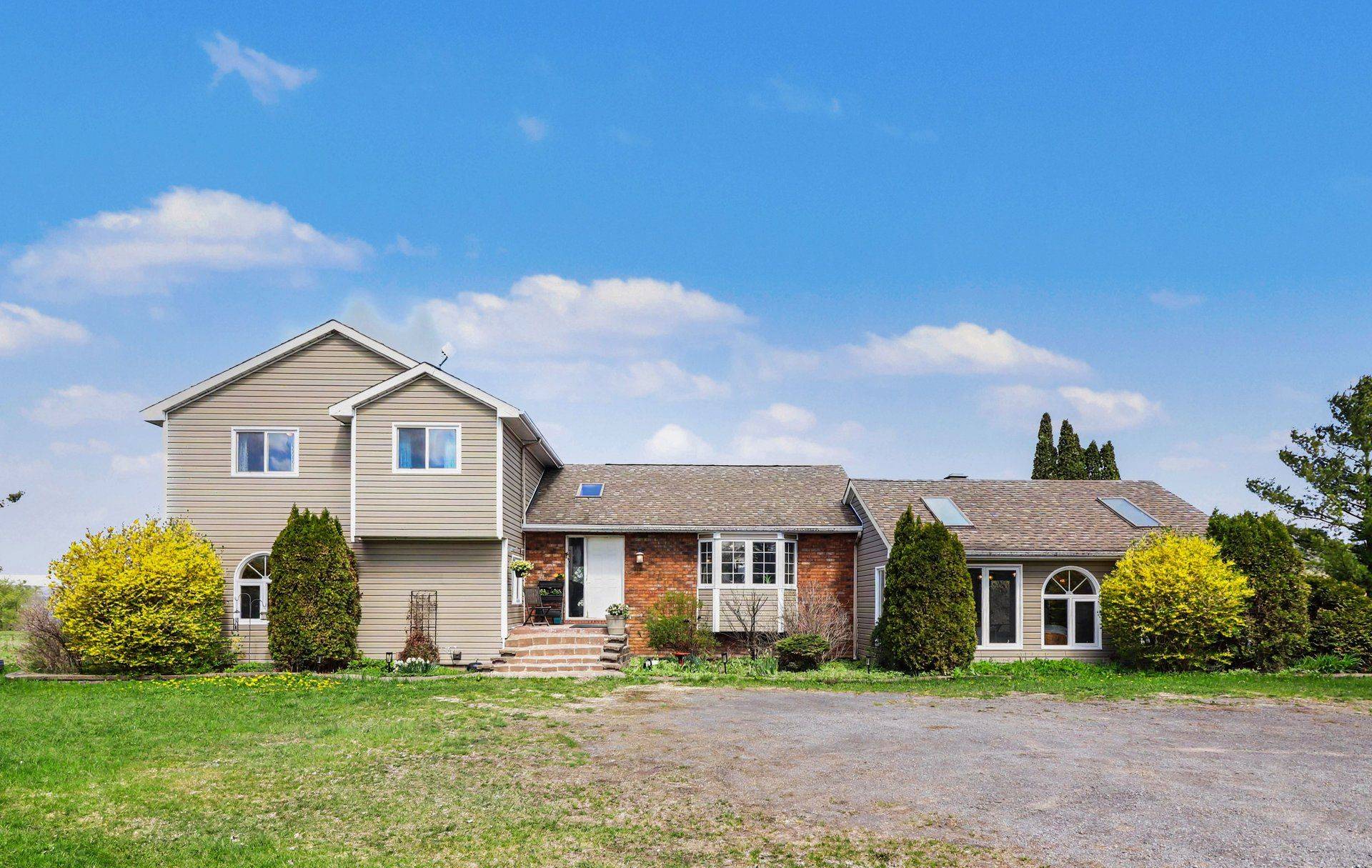 935 Concession 1 RD, Alfred And Plantagenet, ON K0B 1J0