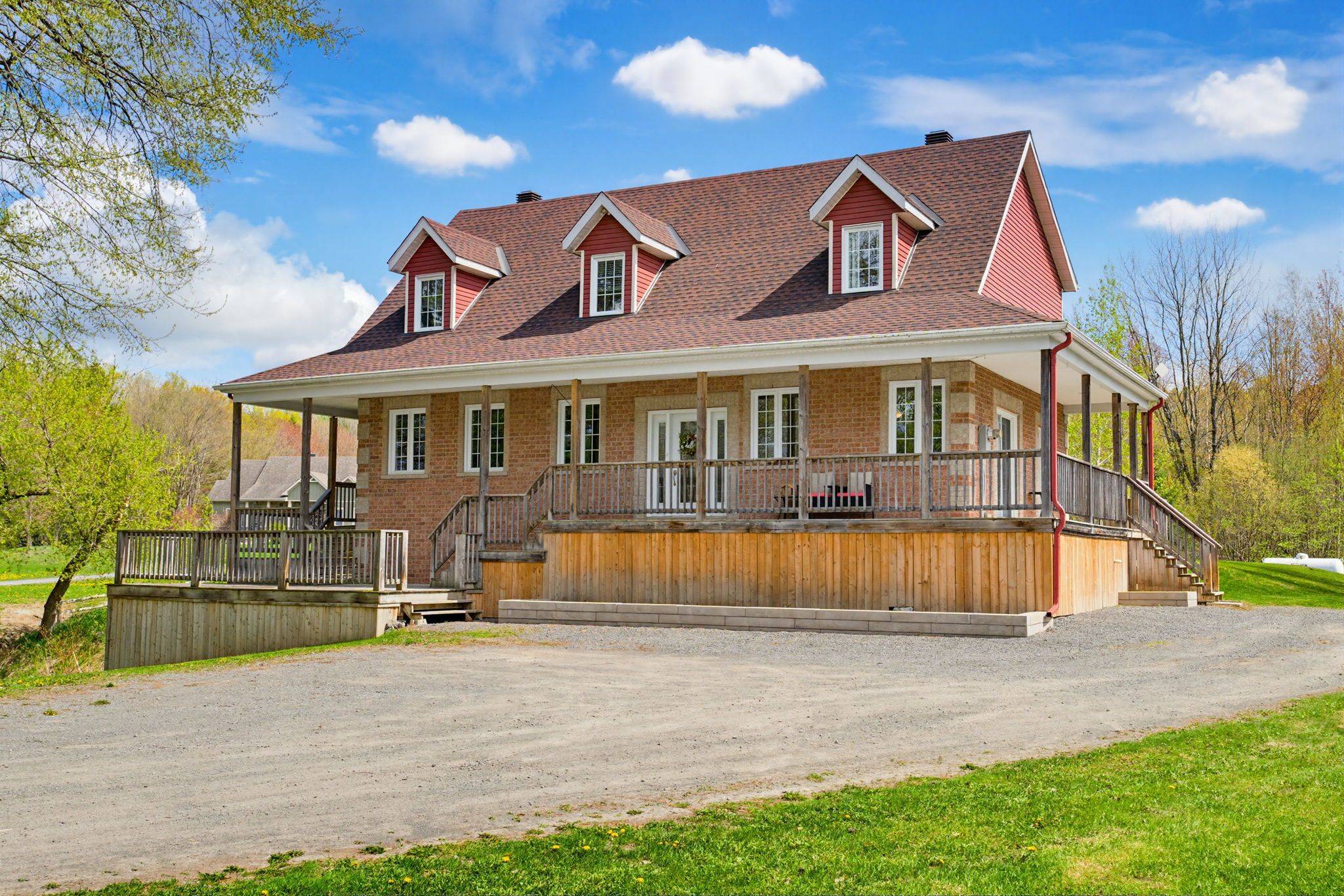 748 St Felix RD, Clarence-rockland, ON K0A 2A0