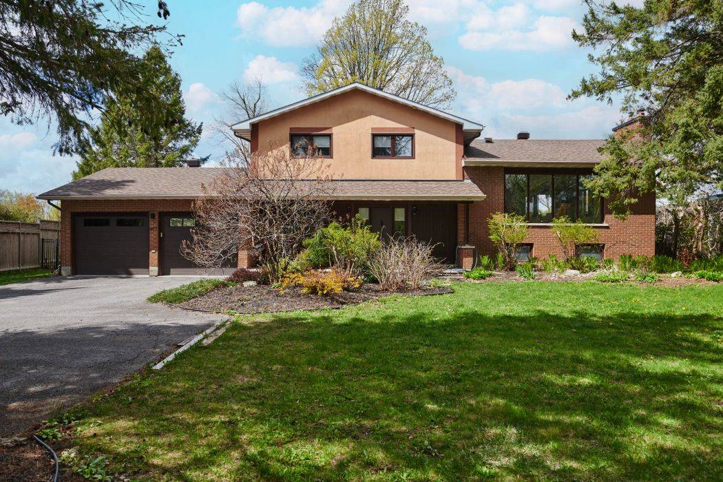 1477 Jarvis DR, Blossom Park - Airport And Area, ON K1V 1H1