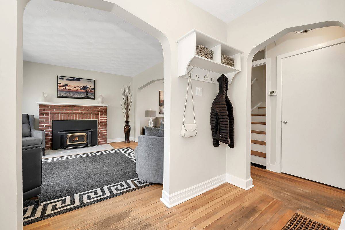1072 Richard AVE, Billings Bridge - Riverside Park And Area, ON K1H 8C4