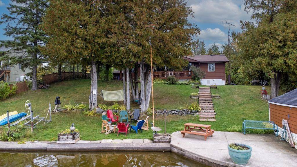 275 Muskie Mile LN, Trent Hills, ON K0L 1Z0
