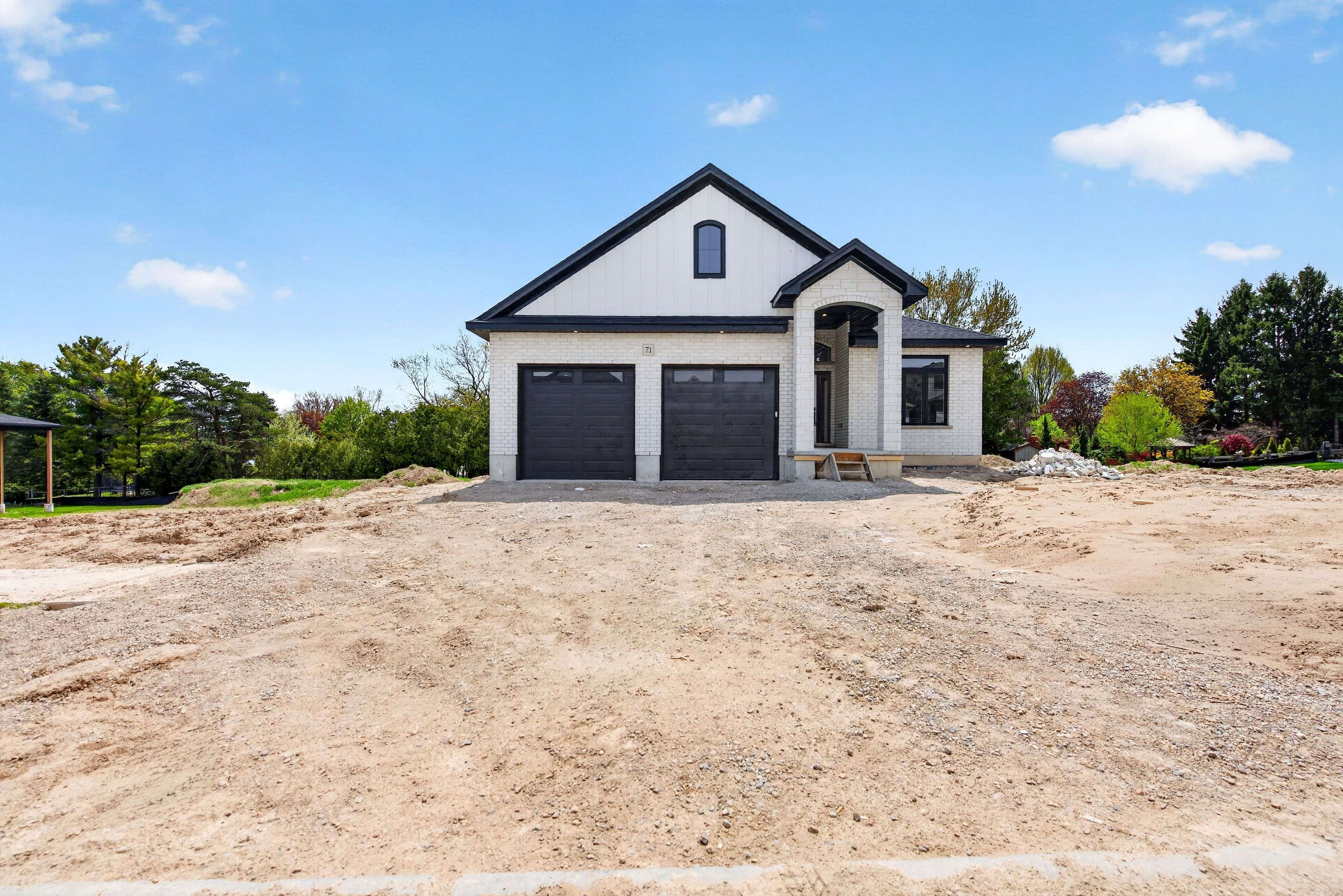 71 Basil CRES, Middlesex Centre, ON N0M 2A0
