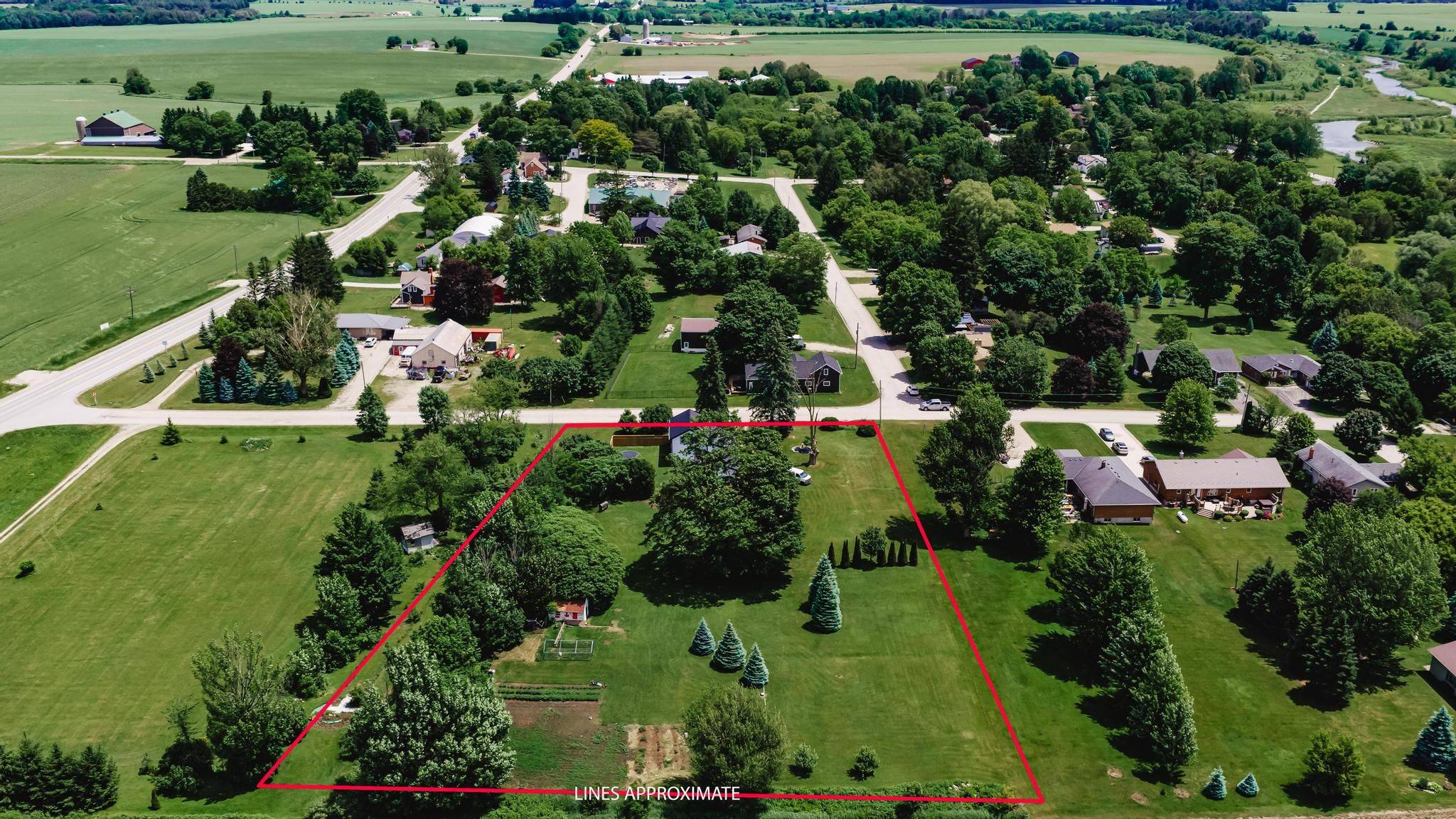 2010 Alma ST N, Howick, ON N0G 1X0
