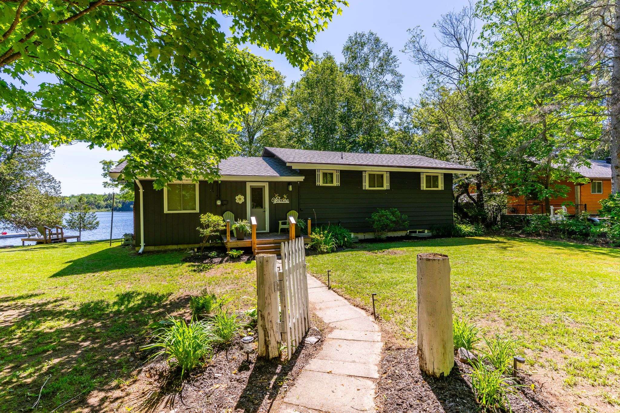 1582 Hospitality RD, Minden Hills, ON K0M 2K0