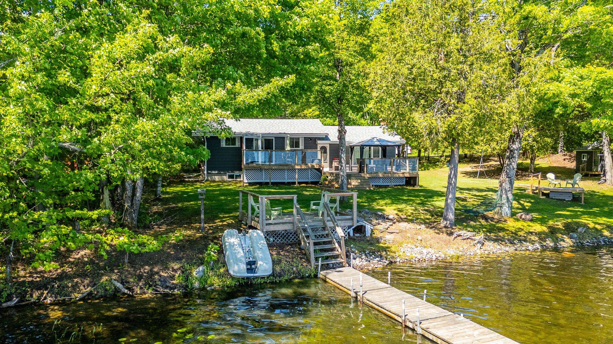 1582 Hospitality RD, Minden Hills, ON K0M 2K0