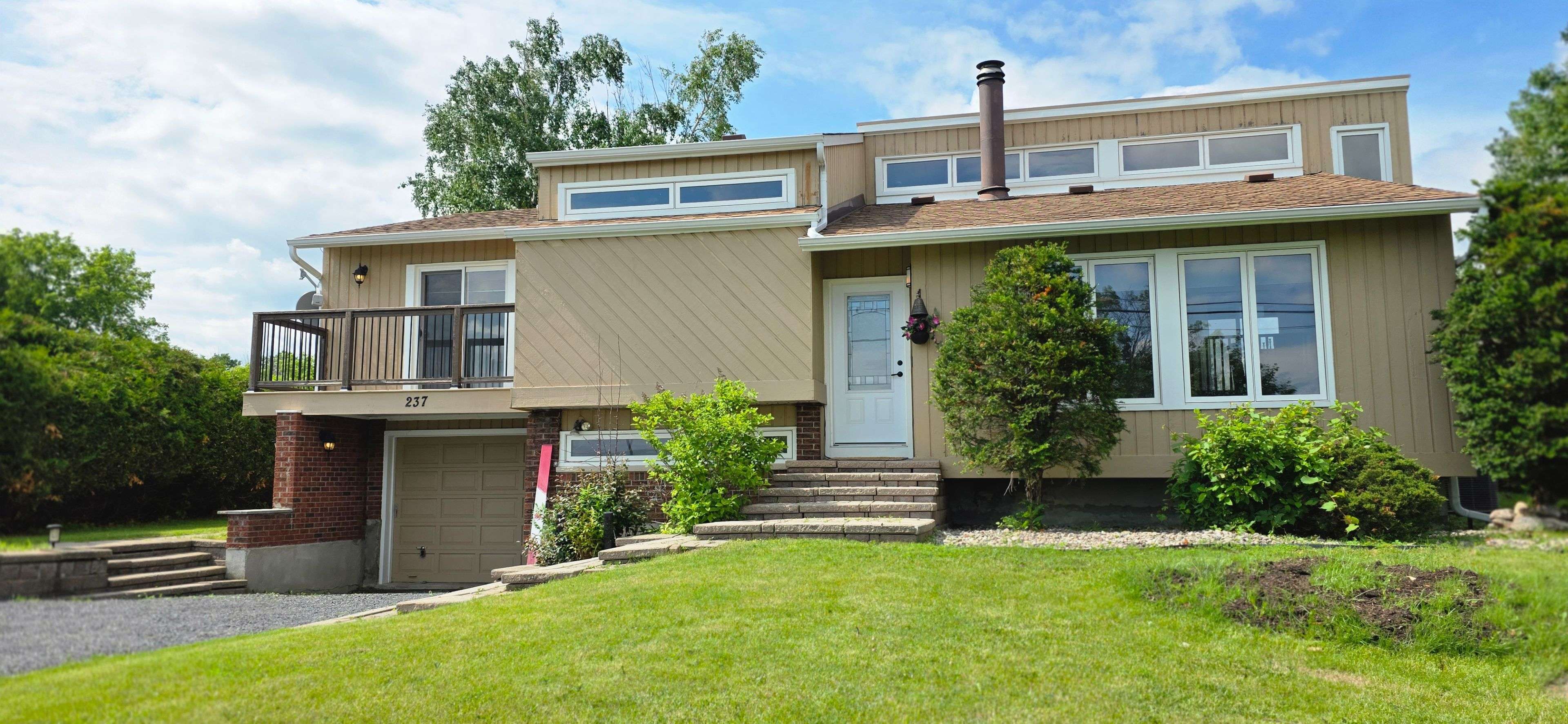 237 Queen West ST, North Dundas, ON K0C 1H0