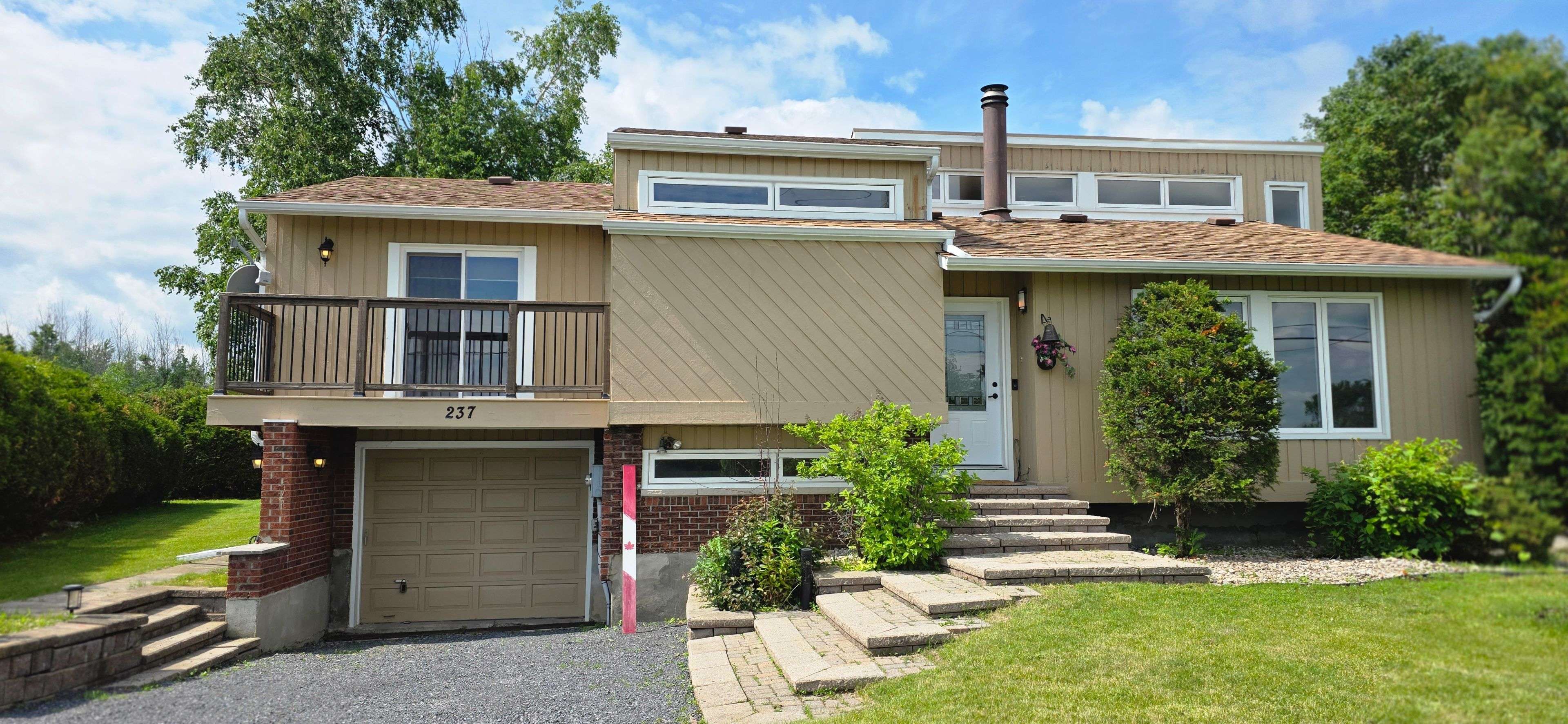 237 Queen West ST, North Dundas, ON K0C 1H0