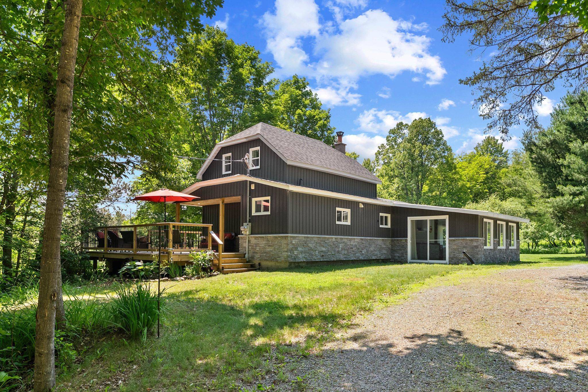 3432 Siberia RD, Hastings Highlands, ON K0J 1L0