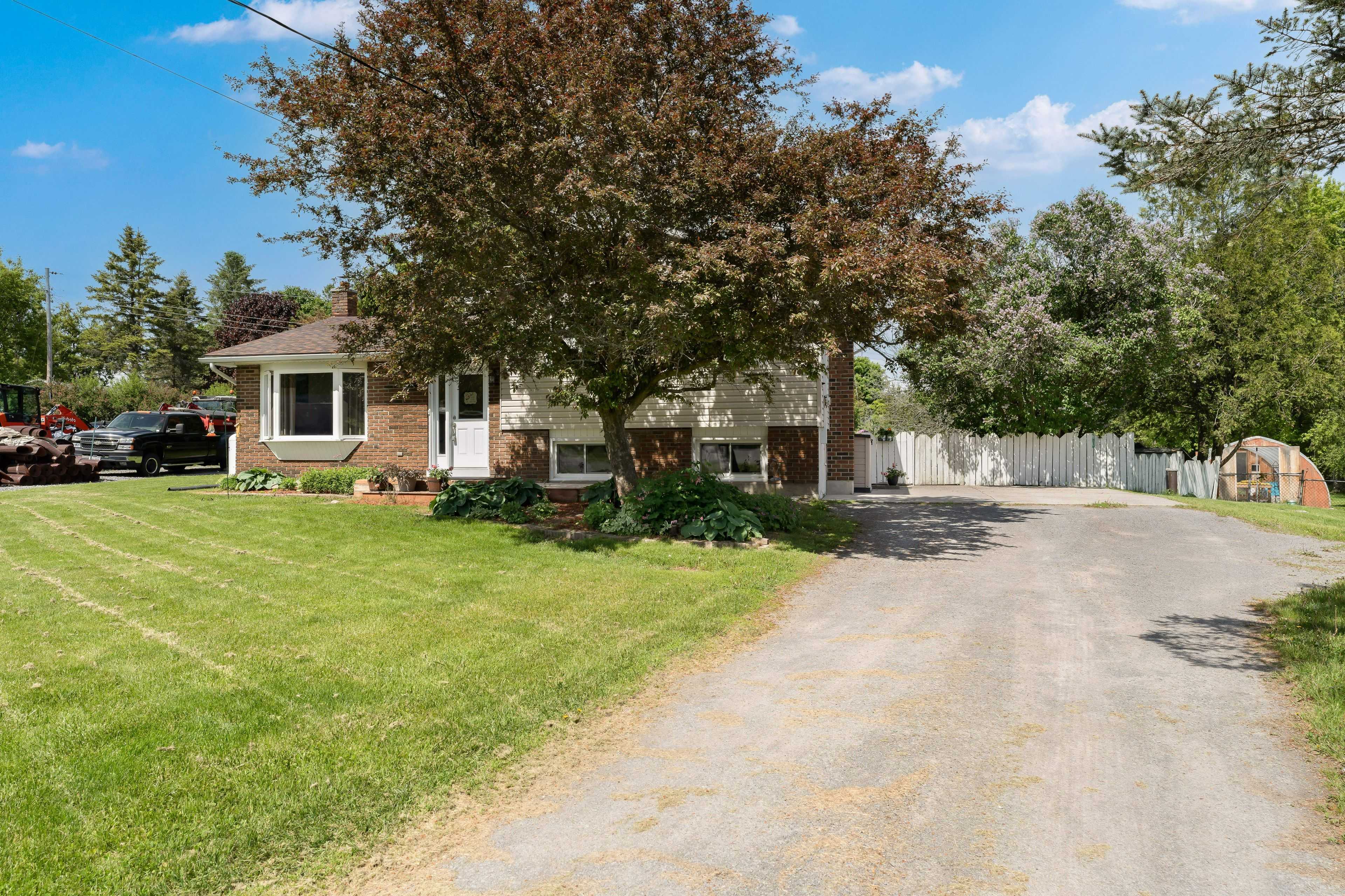 21 McDonald CRES, Greater Napanee, ON K7R 3K6