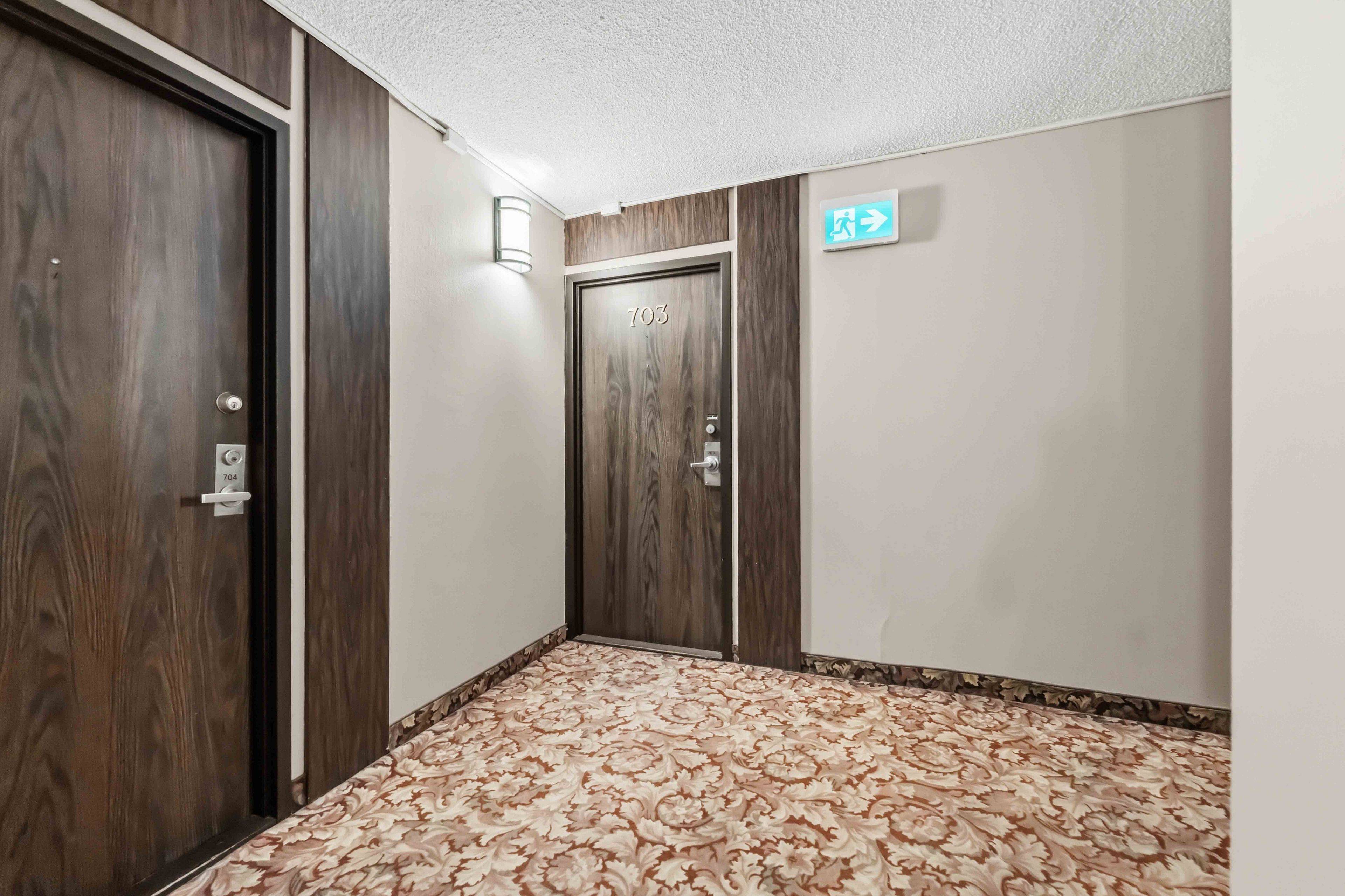 1785 Frobisher LN #703, Alta Vista And Area, ON K1G 3T7