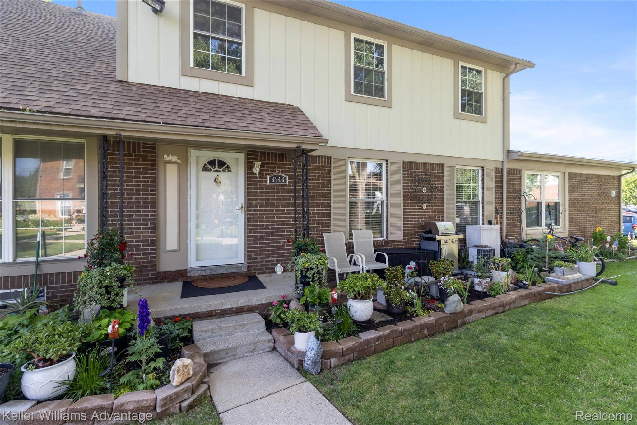 8948 Shawn DR, Sterling Heights, MI 48312