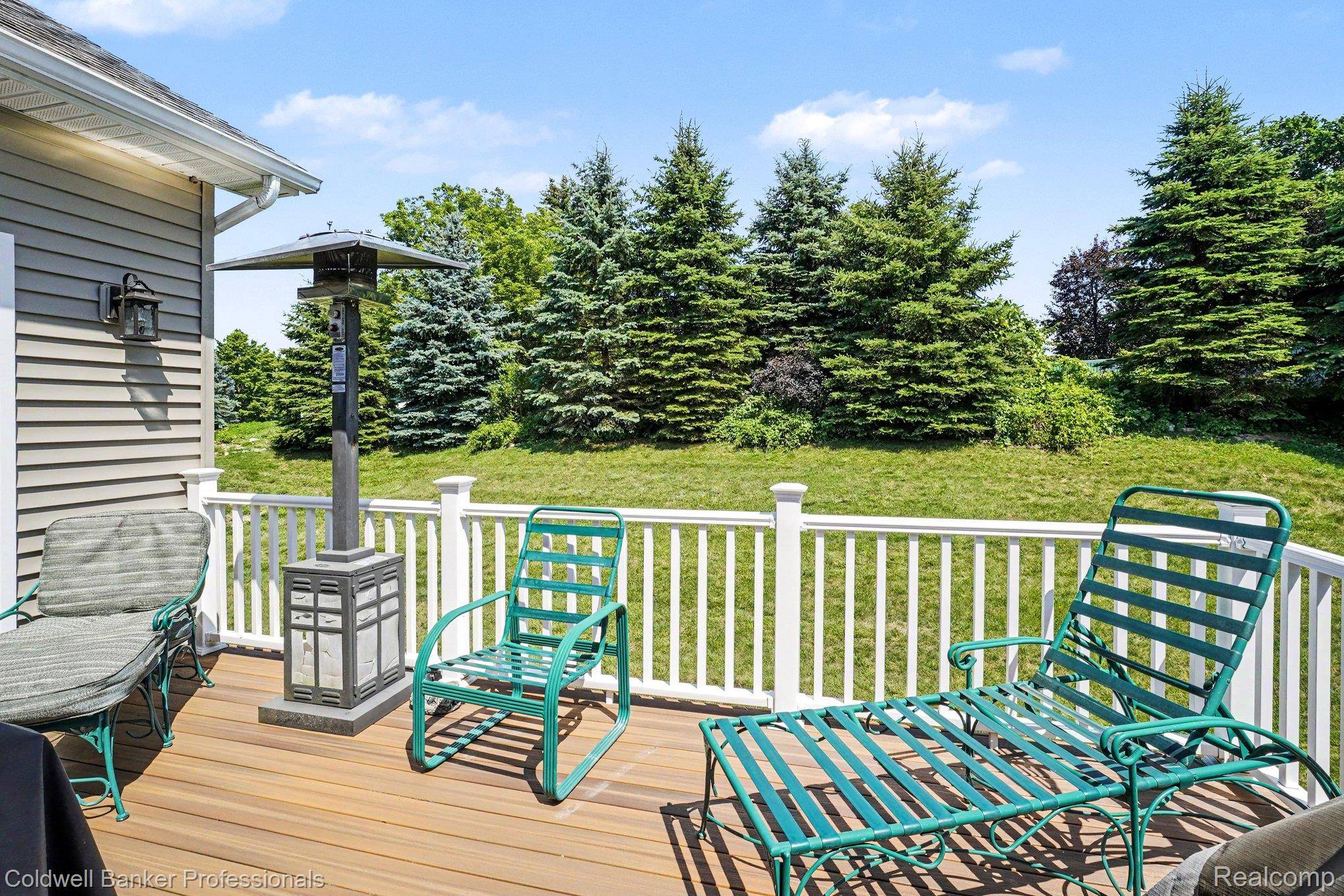 56 Fox Hollow DR, Lapeer, MI 48455
