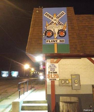 2310 W COURT ST, Flint, MI 48503