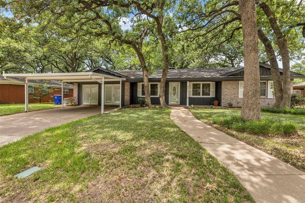 204 Juniper Street, Mansfield, TX 76063