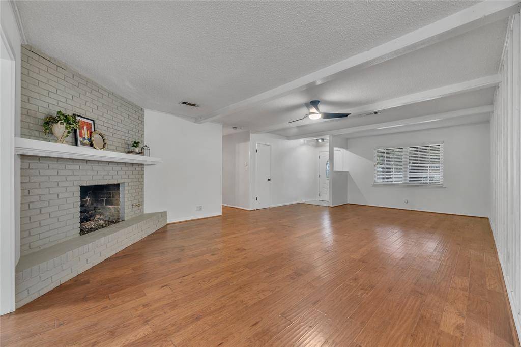 204 Juniper Street, Mansfield, TX 76063