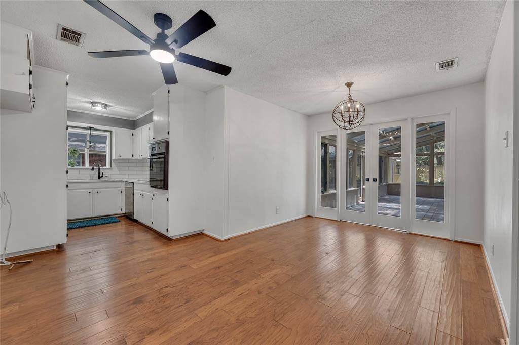 204 Juniper Street, Mansfield, TX 76063