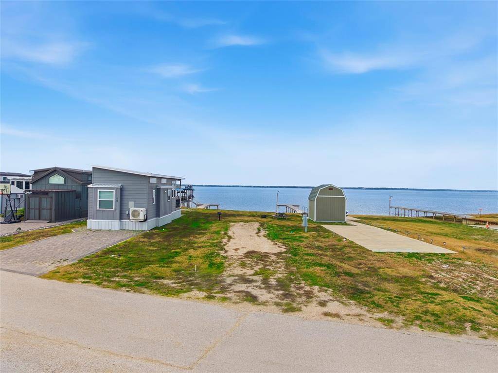 5224 Waterfront Road, Kerens, TX 75144